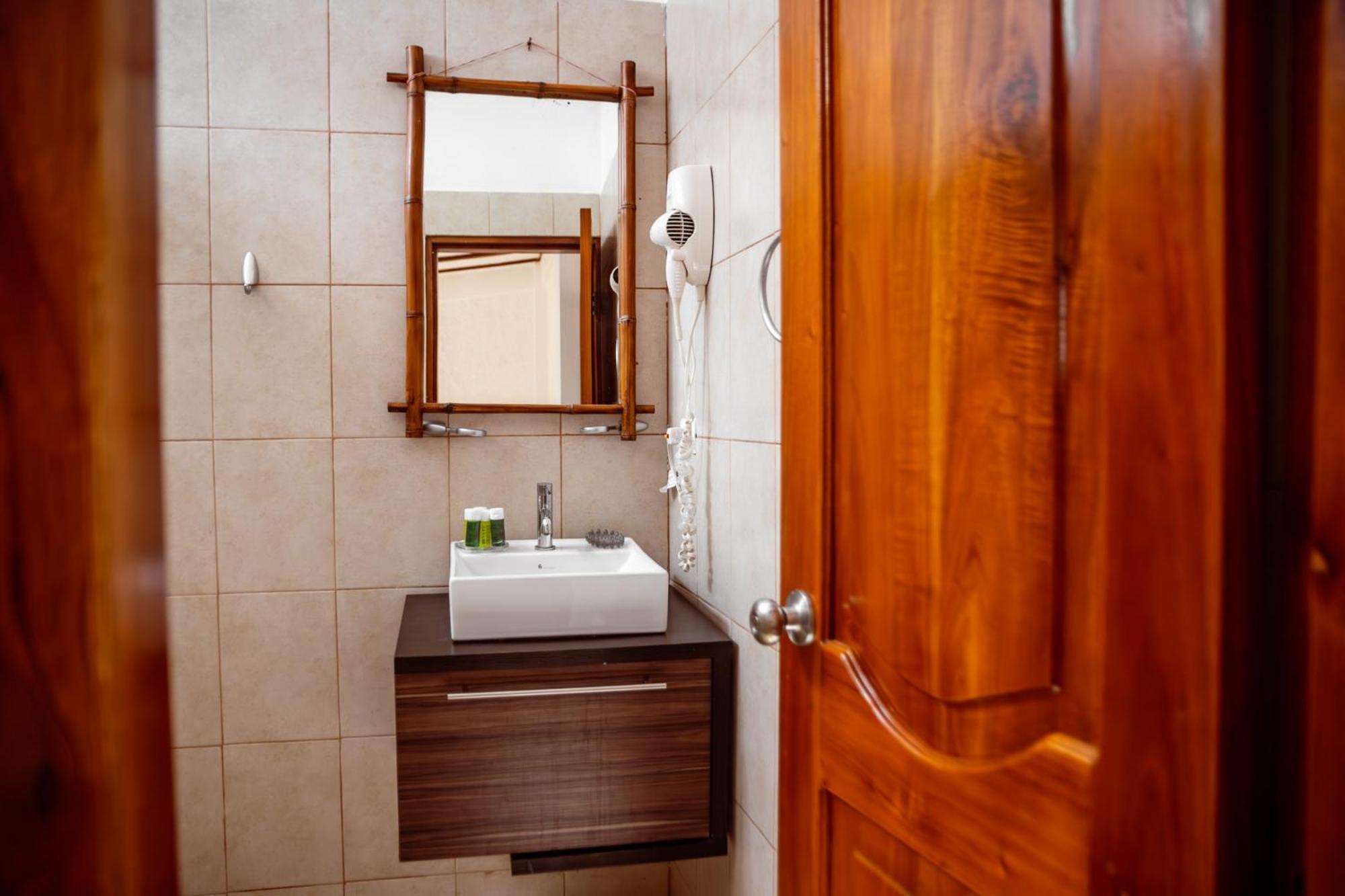 Hotel Miconia Puerto Baquerizo Moreno Eksteriør bilde